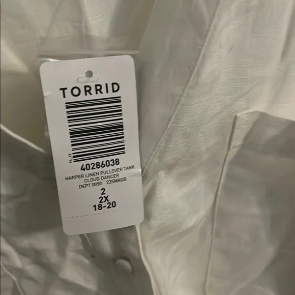 Torrid White Sleeveless Relaxed Blouse- NWT - Picture 7 of 11